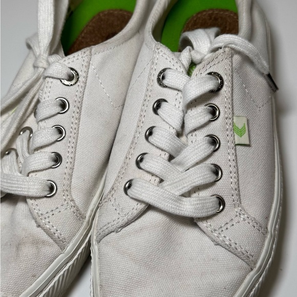 Cariuma OCA Off Canvas Sneakers white womans 8 - Picture 3 of 11